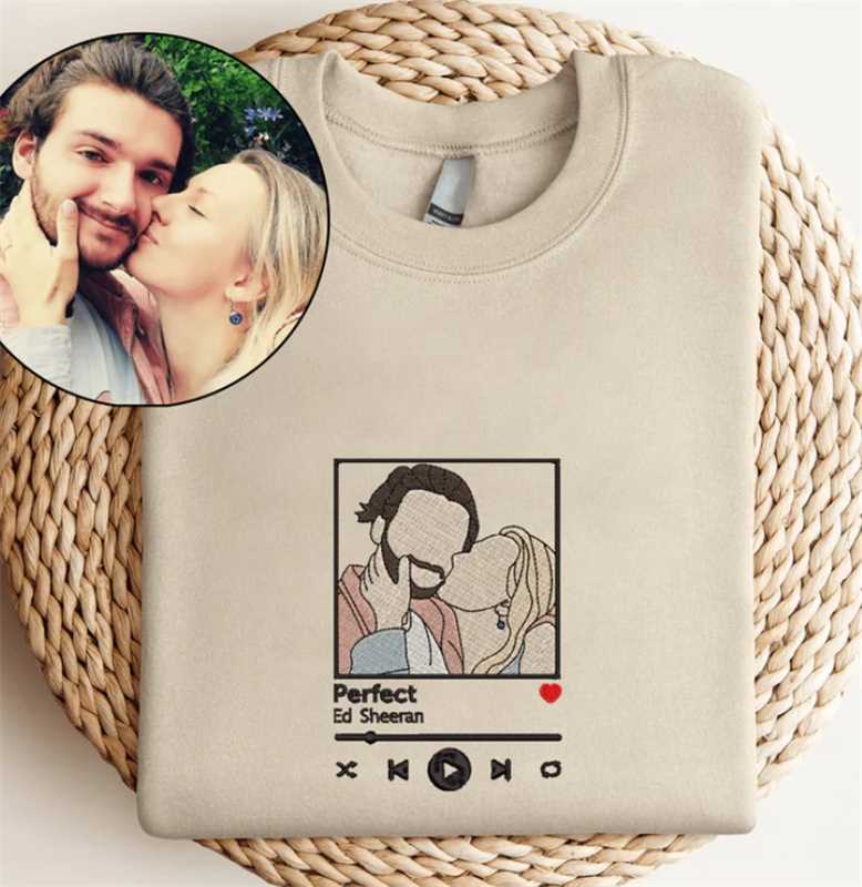 ❤️‍🔥Custom Couple Embroidered Sweatshirt Personalized Portrait Design, Perfect Family Gift